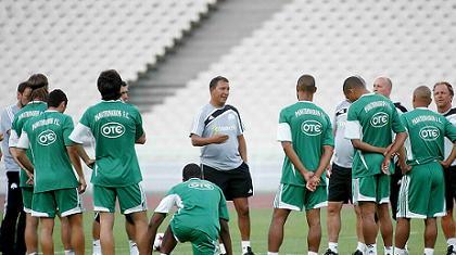 Τεν Κάτε: «Έχουμε ντέρμπι την Κυριακή…»