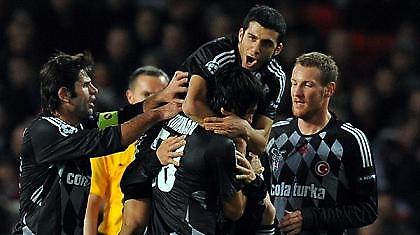 Άλωσε το «Ολντ Τράφορντ» η Μπεσίκτας!