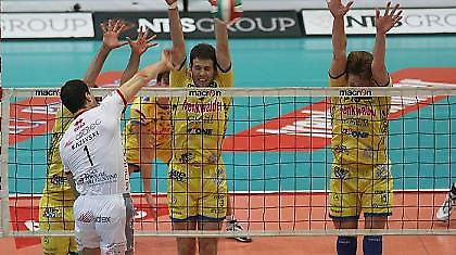 Καζίσκι: «Μας εξέπληξε ο Ολυμπιακός»