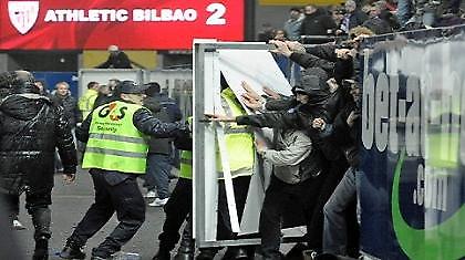 Europa League: «Μπούκα» στο γήπεδο οι Αυστριακοί, στους «32» οι Βάσκοι