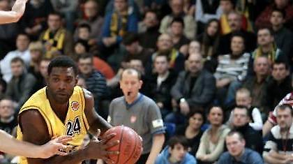 «Διπλό» πρόκρισης για την Πρόκομ με σούπερ Γουντς