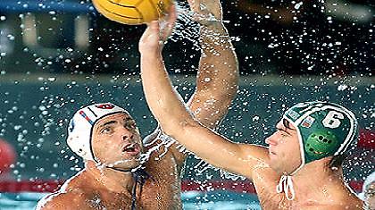 Αυλαία με ντέρμπι