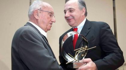 Δεξιώθηκε τα τμήματά του ο Ολυμπιακός