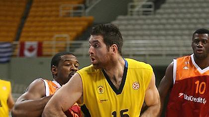 Α1: Ένας μέσα, ένας έξω…