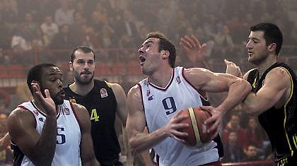 Δια χειρός Καλαμπόκη