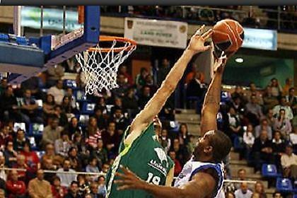 Νίκη λίγο πριν το... ΣΕΦ για Μάλαγα