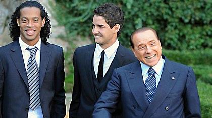 Μπερλουσκόνι: «Είχα δίκιο στην επιλογή του Ροναλντίνιο»