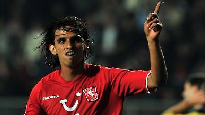 Eredivisie: Ίδρωσε, αλλά παρέμεινε στην κορυφή η Τβέντε