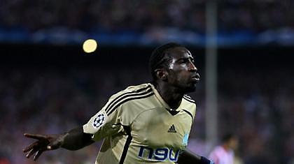 «Νοκ άουτ» ο Νιάνγκ