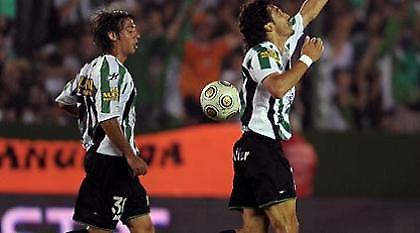 Αγκαλιά με το Απερτούρα η Μπάνφιλντ