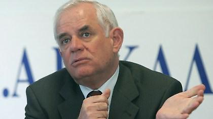 «Σεβόμαστε την ηλικία του»