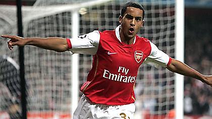 Ανανεώνει ο Ροζίτσκι, συγγραφέας ο Γουόλκοτ