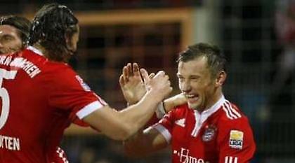 Bundesliga: Αγριεμένη η Μπάγερν, τρία αυτογκόλ το Ανόβερο