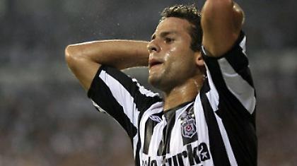 «Στραβοπάτησε» η Μπεσίκτας, σκόραρε ο Μπομπό