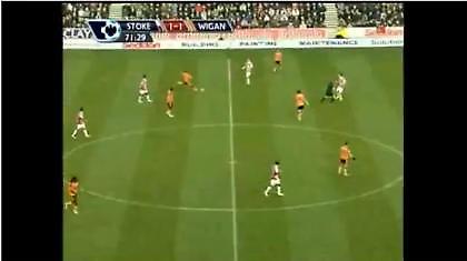 Η γκολάρα του Φιγκερόα από τη σέντρα (video)