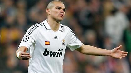 Οι αντικαταστάτες του Πέπε