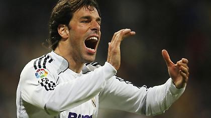 Επέμβαση για Φαν Νίστελρoϊ