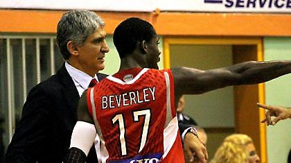 Γιαννάκης: «Να αντιδράσουμε»