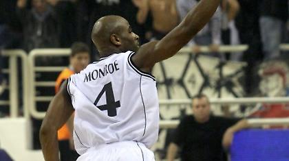 A1: Ο Κρις Μονρό blogαρει