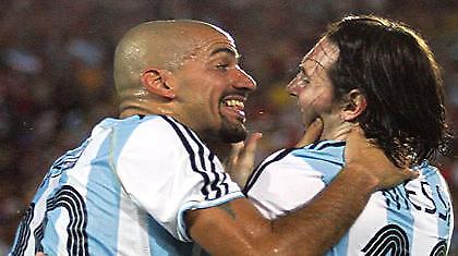 Με φόντο την κατάκτηση του κόσμου