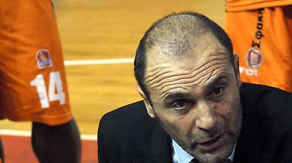 Καλαφατάκης: «Χρειαζόμαστε ακόμα πέντε-έξι νίκες»