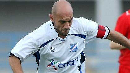 «Στηρίξτε μας, να ανέβουμε»