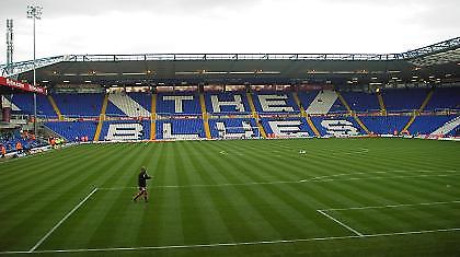 Το… Νησί παίζει μπάλα!