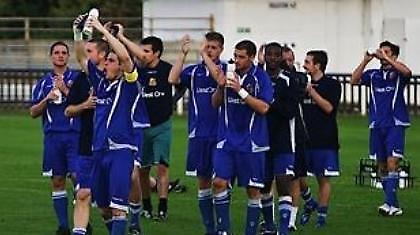 Χορηγός στη φανέλα του αριστερού μπακ!