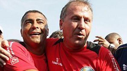 Χατ τρικ Ζίκο σε φιλικό ανθρωπιάς (video)