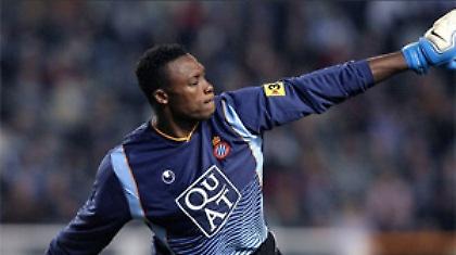 Κερνάει… απεριτίφ για την καθυστέρηση ο Καμενί!