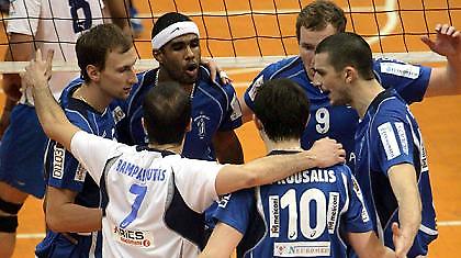 Ανατροπή και «τρίποντο» για Ηρακλή