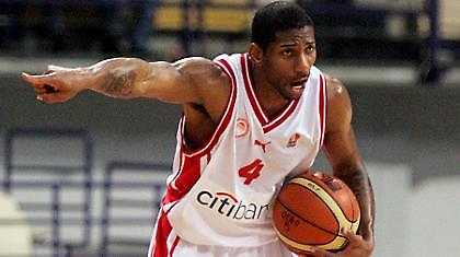 Άφιξη Σκούνι, υπόσχεση «Τσίλι»