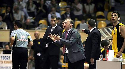 Οι 18 σαμπάνιες του Ελληνιάδη