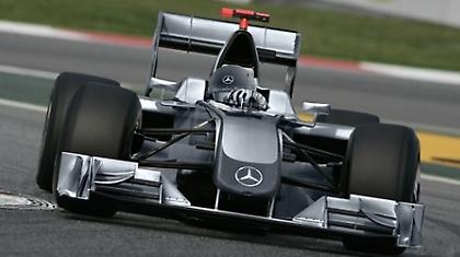 Στην πρώτη τριάδα η Mercedes GP