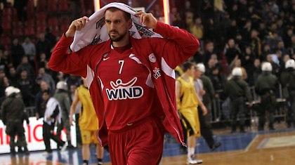 Καταδικάζουν τα επεισόδια στο ΑΕΚ-Ολυμπιακός ΠΣΑΚ και ΕΣΑΚΕ