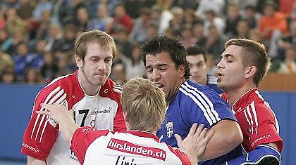 Εκτός ο Χαλκίδης