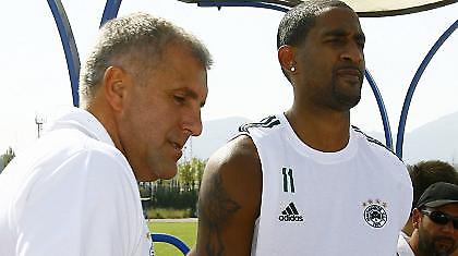 Ομπράντοβιτς: «Να παλέψουμε ως το τέλος για την πρωτιά»