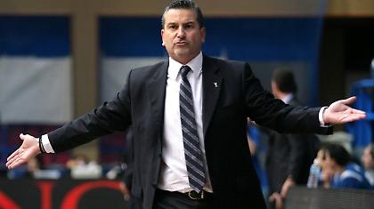 Ζούρος: «Δεν επιτρέπεται να μην παίζεις άμυνα»