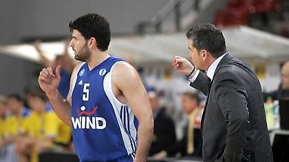 Μοιρασμένες οι πιθανότητες για Παπαμακάριο και Ξανθόπουλο