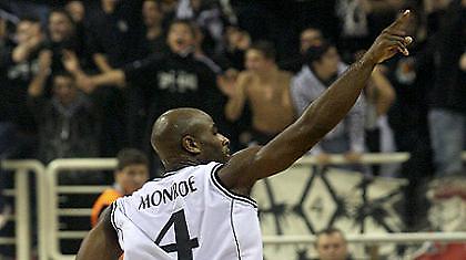 Μόνος στο σπίτι, αλλά νικητής