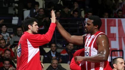 «Περίπατος» για Ολυμπιακό, σημαντικές νίκες για Καβάλα, Μαρούσι