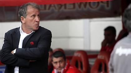 Να διώξουμε τον αδελφό του Ζίκο!