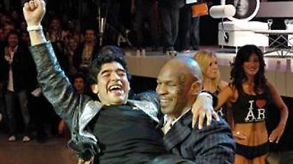 Έγινε και «καναλάρχης» ο Μαραντόνα!