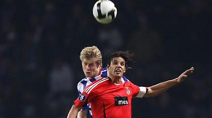 Παραμένει «αετός»