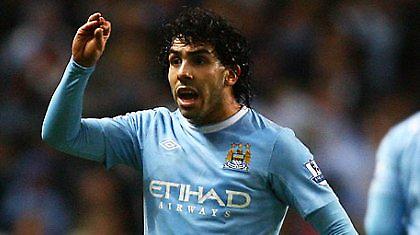 Τέβες: «Ηλίθιος και… γλείφτης ο Νέβιλ»!