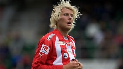 Eredivisie: Με Τοϊβόνεν και «τριάρα» κέρδισε τη μοναξιά της