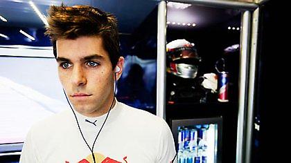 Υπέγραψε ο Αλγκουερσαρί