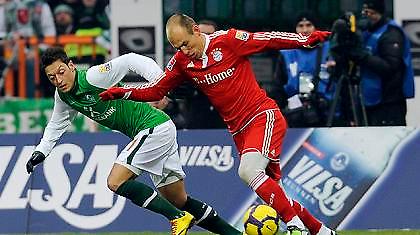 Bundesliga: Νίκη στο ντέρμπι και πρωτιά για την Μπάγερν! (vid)