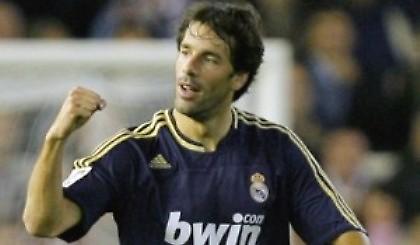 Φαν Νιστελρόι: «Δύσκολη απόφαση»