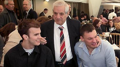 «Καλή χρονιά με νέο Triple Crown»